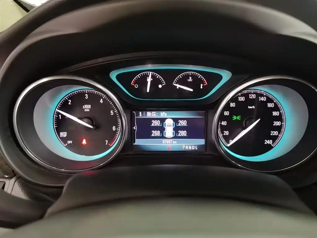 Buick Envision Plus 2016 — фото 12