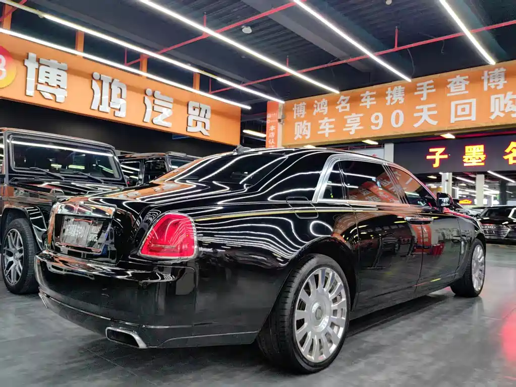 Rolls-Royce Ghost 2015 — фото 13