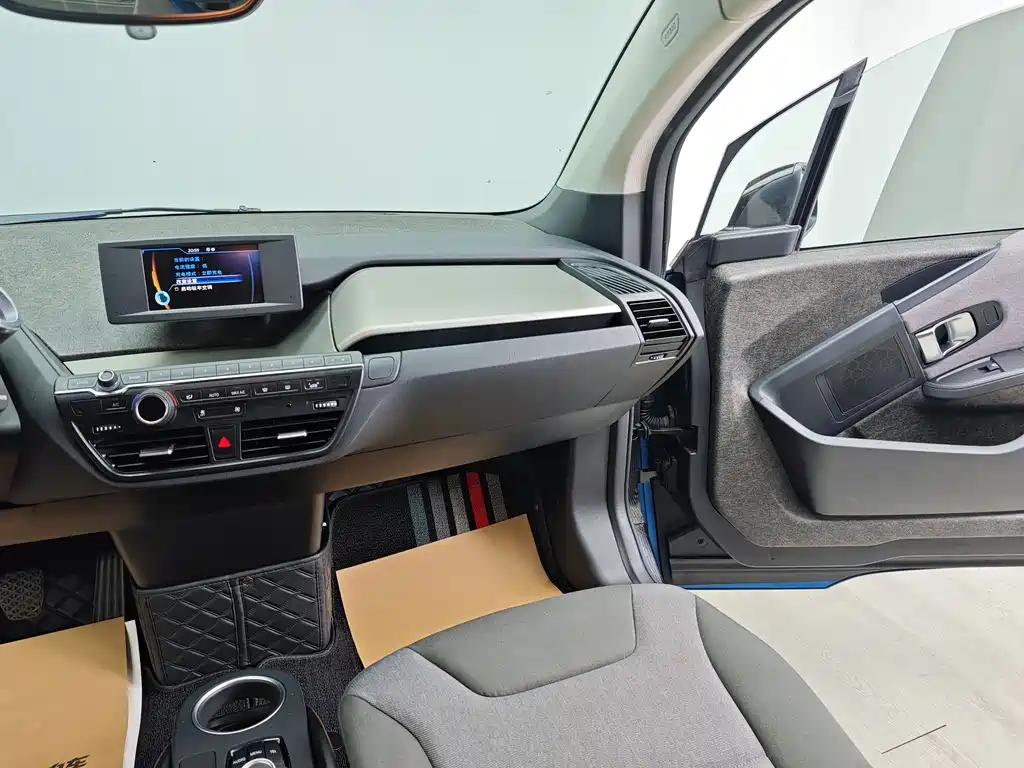 BMW i3 2017 — фото 13