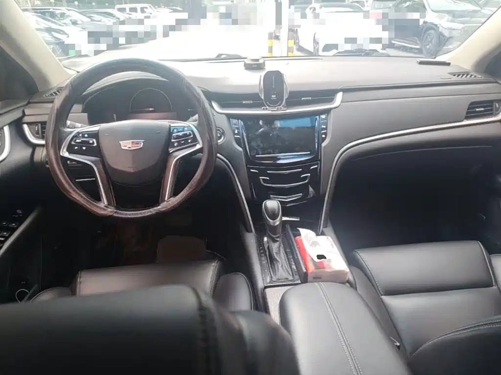 Cadillac XTS 2018 — фото 10
