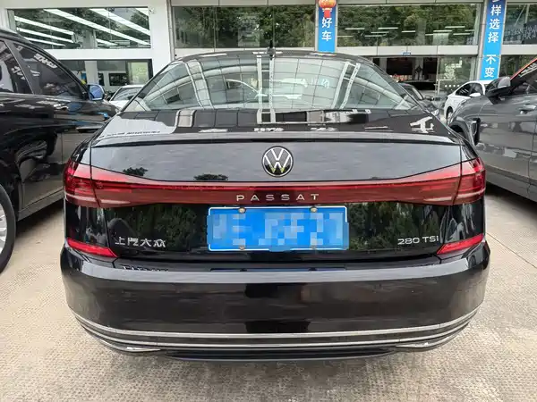 Volkswagen Passat 2024