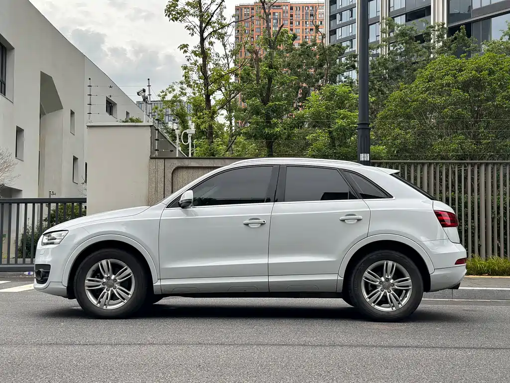 Audi Q3 2015