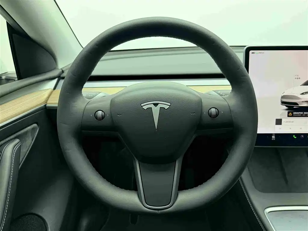 Tesla Model Y 2023 — фото 15