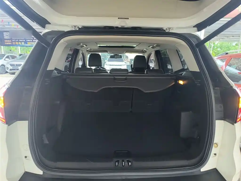 Ford Kuga 2017 — фото 19