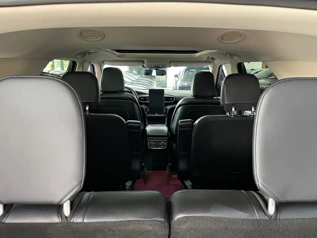 Ford Explorer 2020 — фото 20