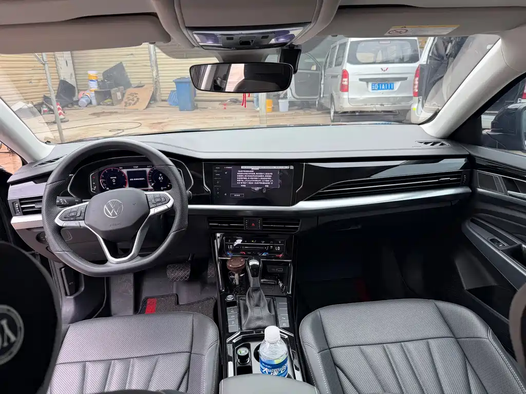 Volkswagen Passat 2025