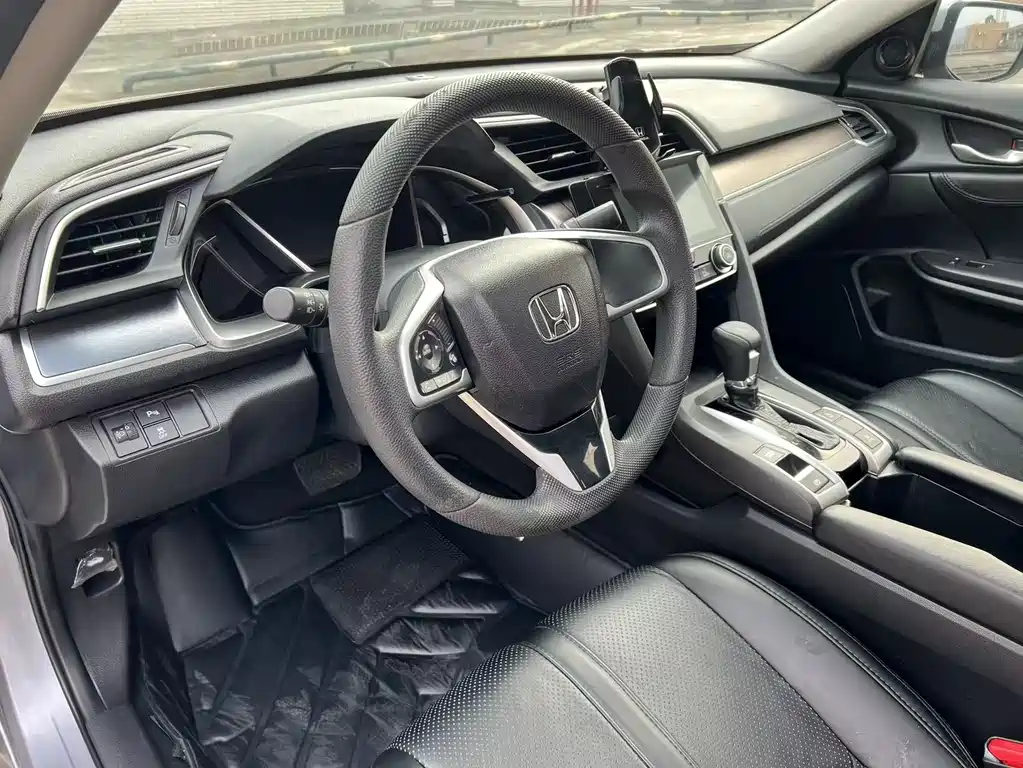 Honda Civic 2019 — фото 10