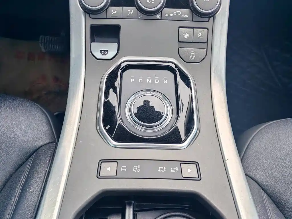 Land Rover Evoque 2018 — фото 18