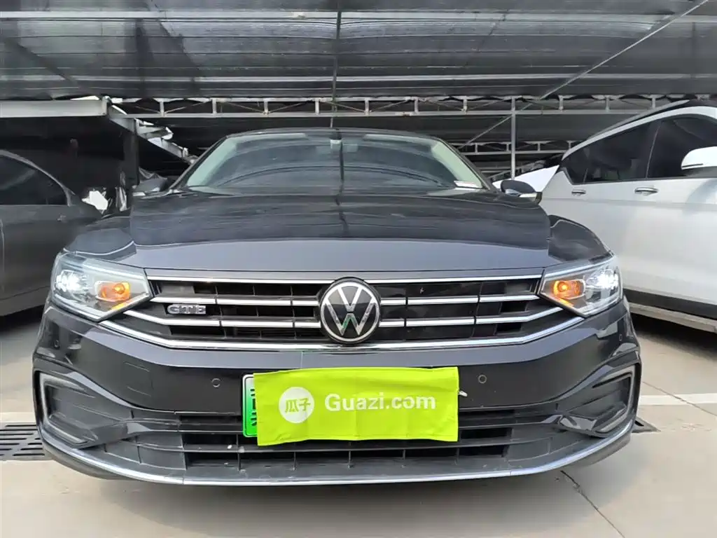 Volkswagen Magotan GTE PHEV 2023 — фото 3