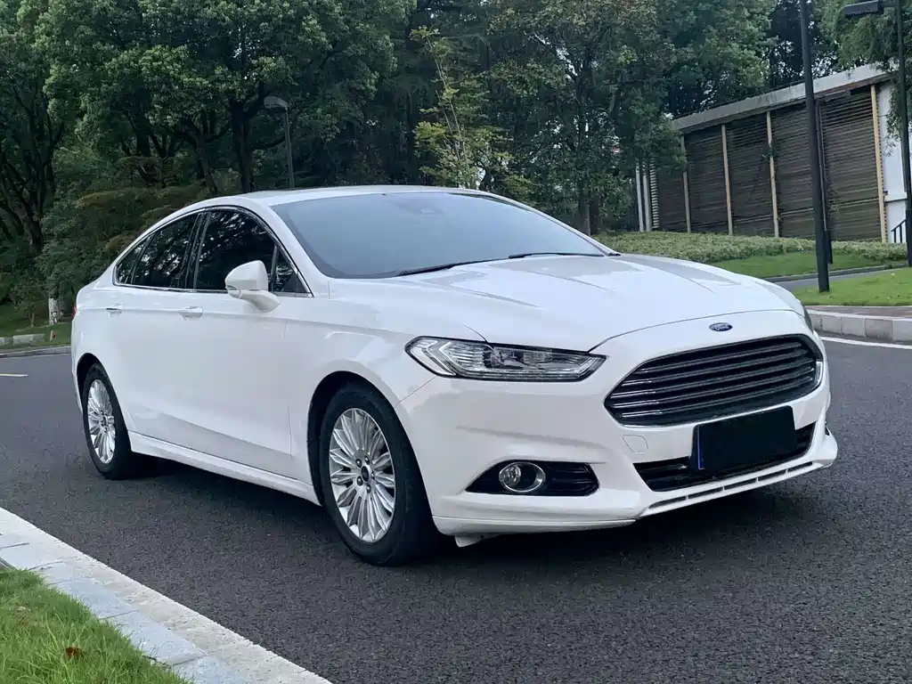 Ford Mondeo 2014 — фото 3