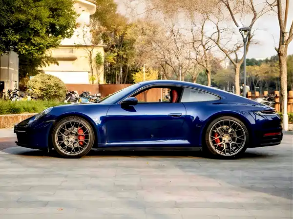 Porsche 911 2023