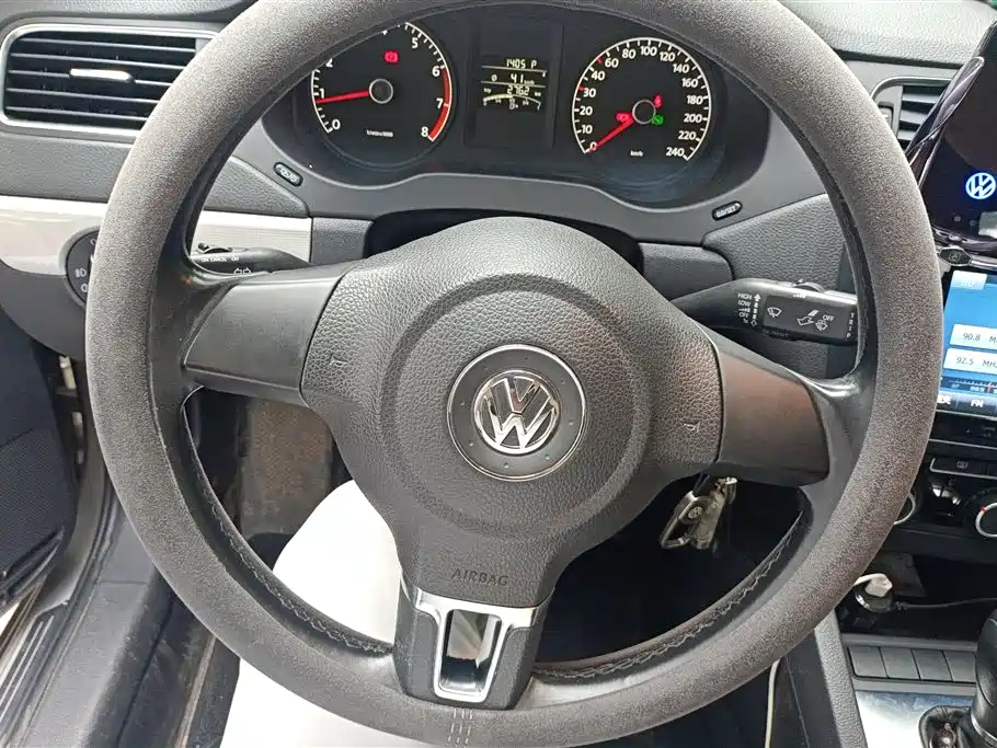 Volkswagen Sagitar 2015 — фото 15