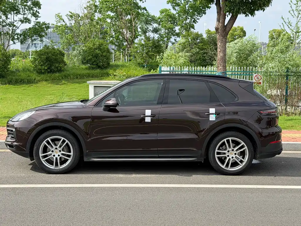 Porsche Cayenne 2022