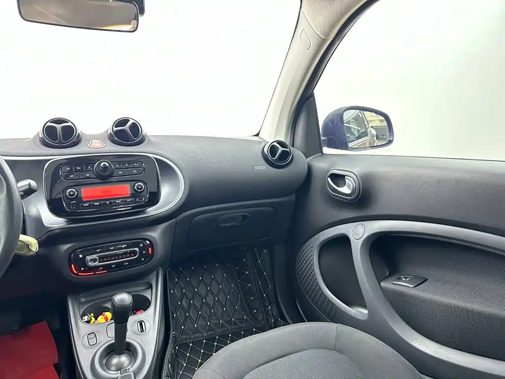 smart fortwo 2017 — фото 17