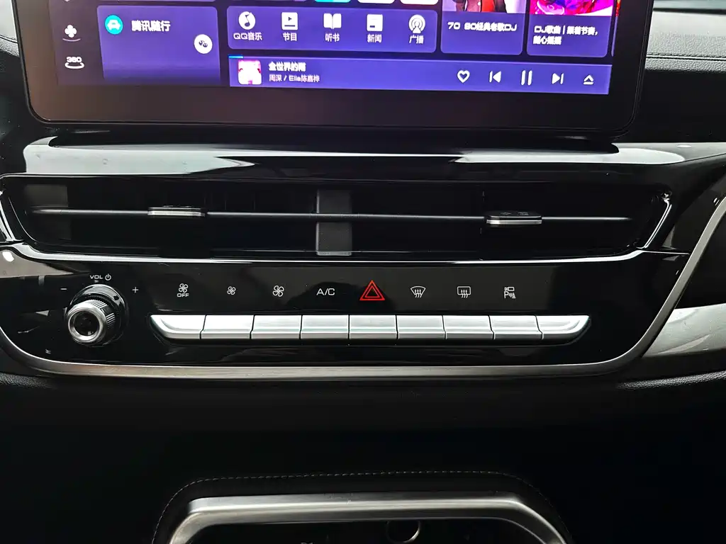 Haval H6 2023 — фото 13