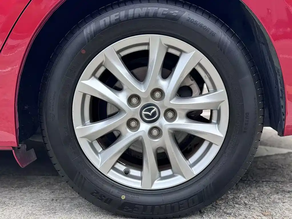 Mazda 3 Axela 2018 — фото 12