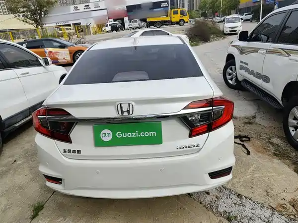 Honda Greiz 2016