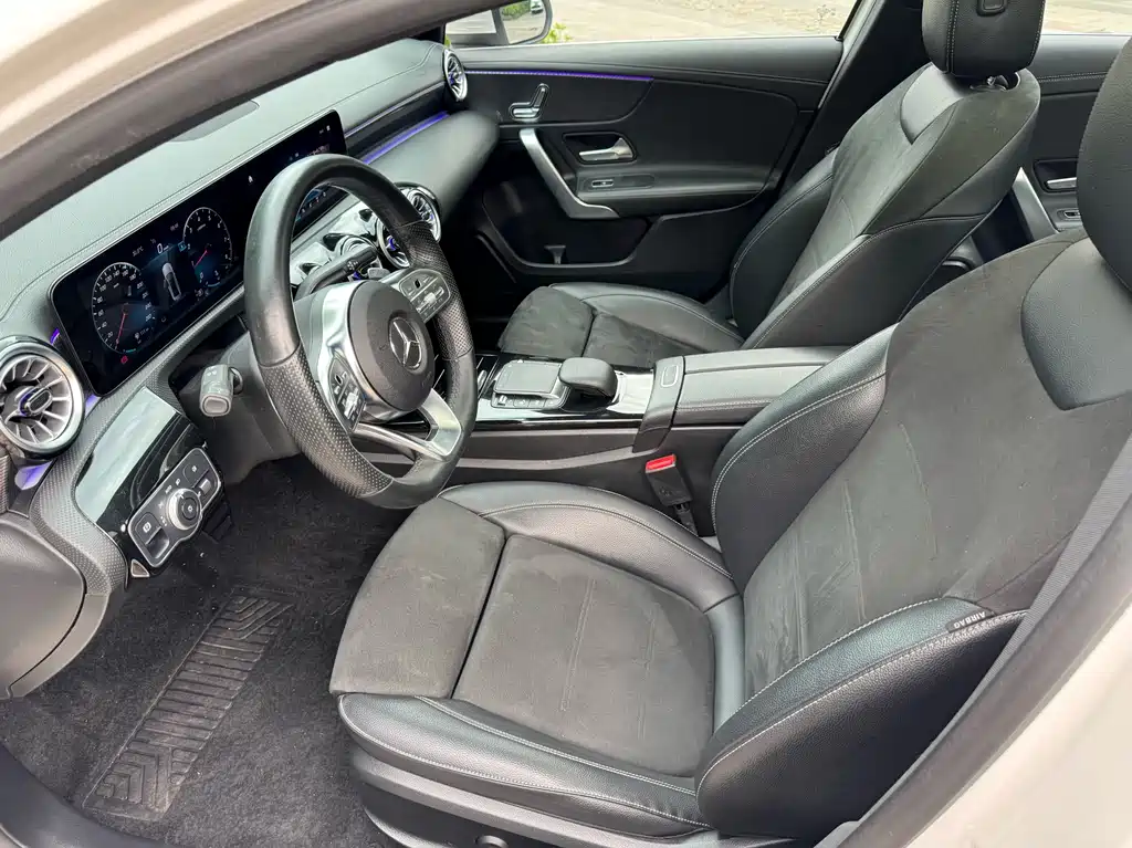 Mercedes-Benz A-Class 2022 — фото 9