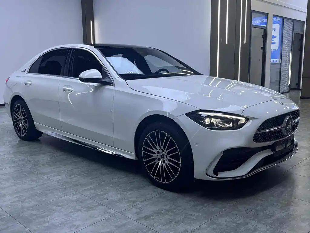 Mercedes-Benz C-Class 2025