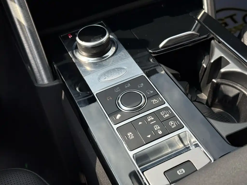 Land Rover Discovery 2018 — фото 19