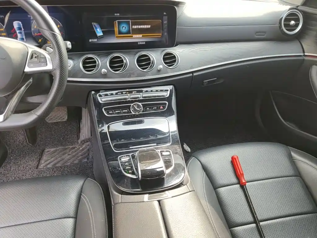 Mercedes-Benz E-Class 2016 — фото 13