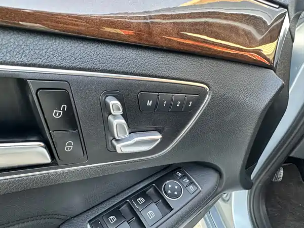 Mercedes-Benz E-Class 2015