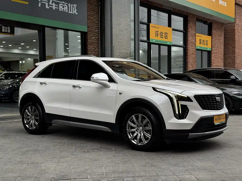 Cadillac XT4 2020 — фото 3