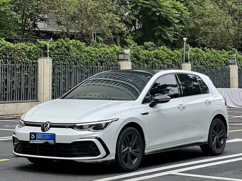 Volkswagen Golf 2022