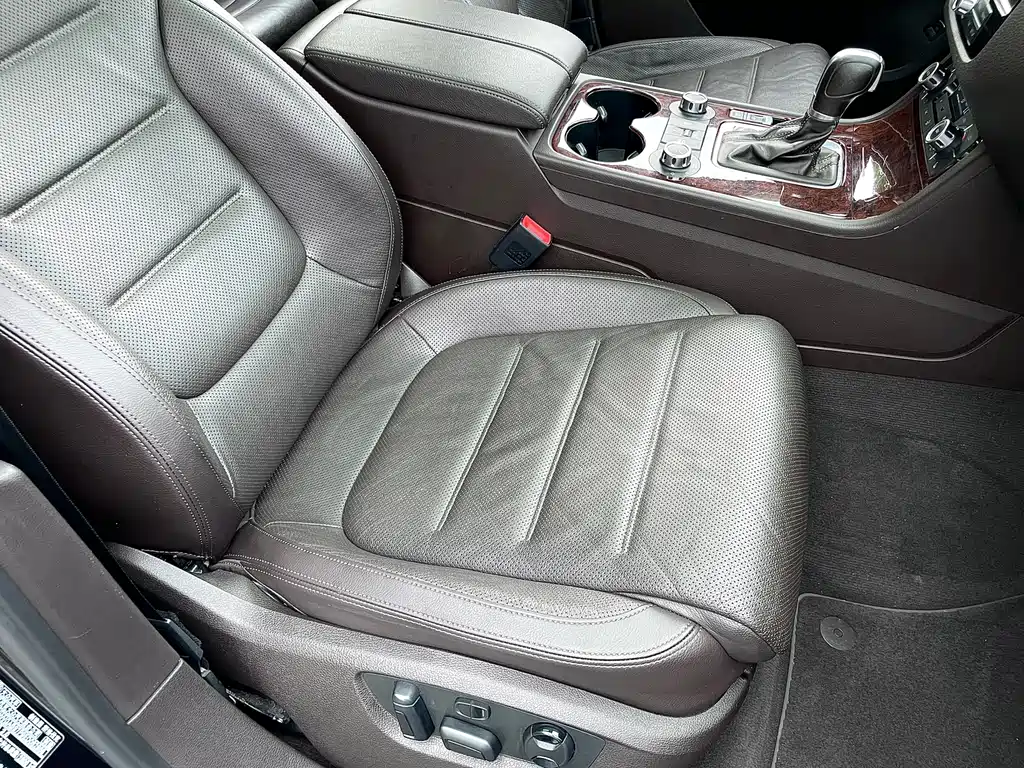 Volkswagen Touareg 2015 — фото 12