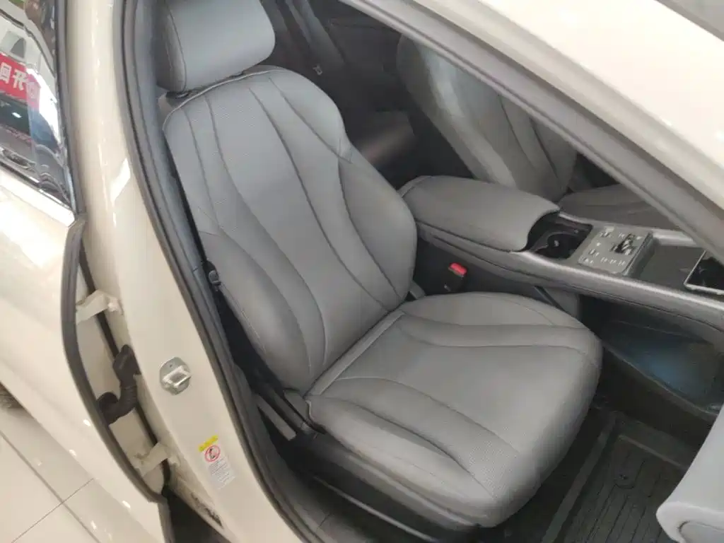 BYD Seal 07 DM-i 2025 — фото 25