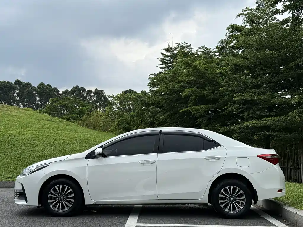 Toyota Corolla 2019 — фото 4