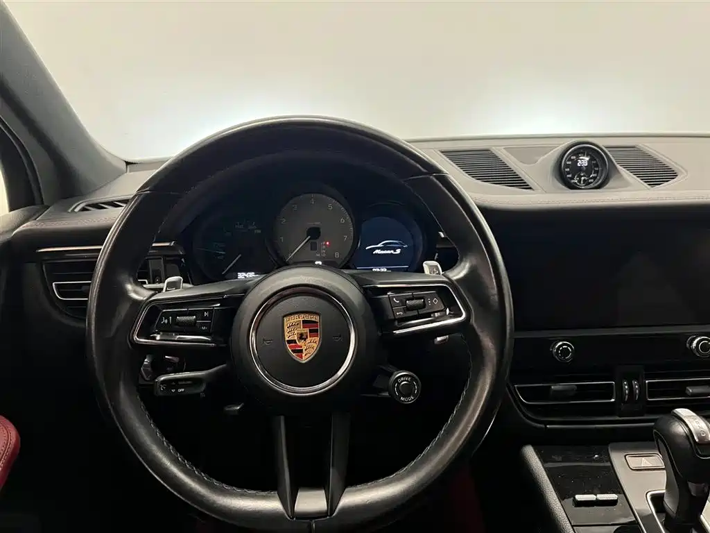 Porsche Macan 2023 — фото 18
