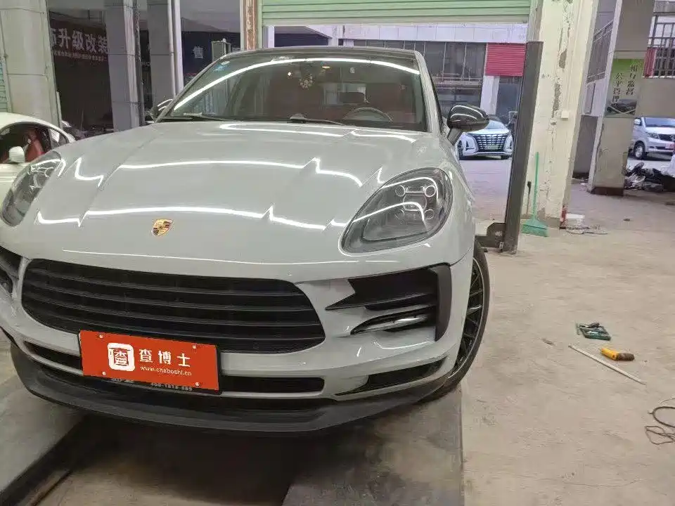 Porsche Macan 2020 — фото 1