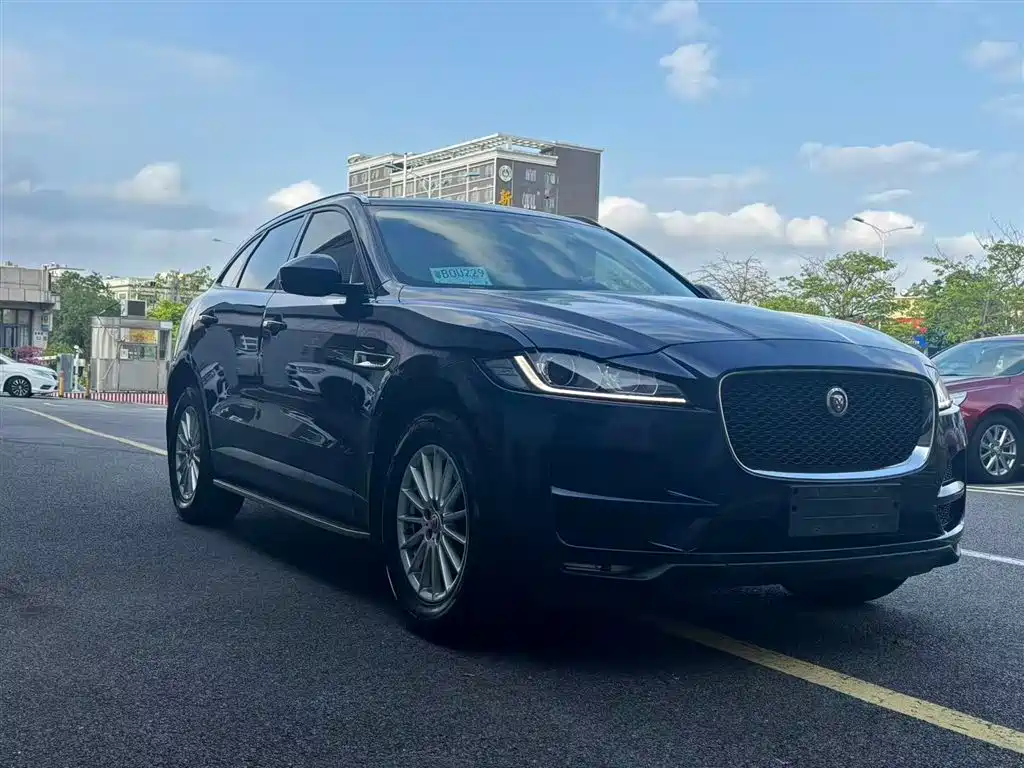 Jaguar F-PACE 2017 — фото 8