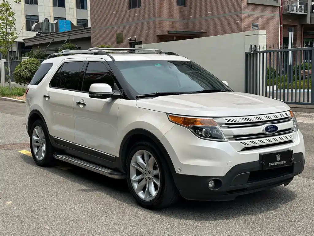 Ford Explorer 2015 — фото 3