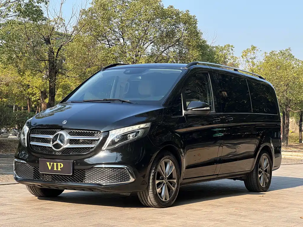 Mercedes-Benz V-Class 2021 — фото 1