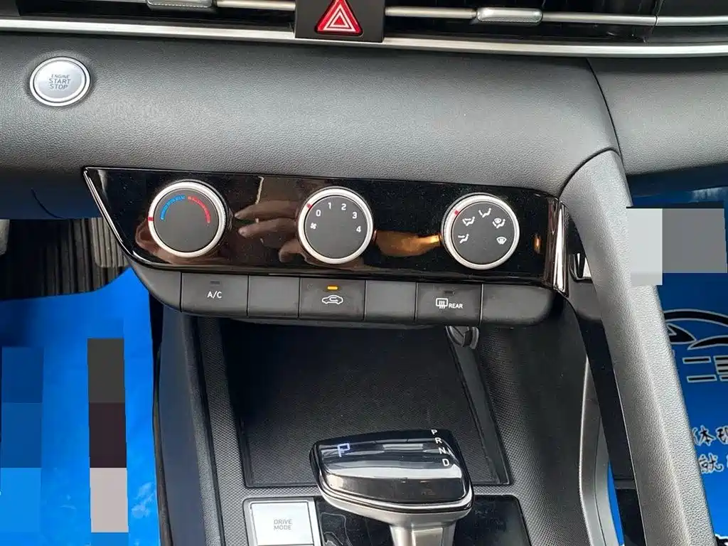 Hyundai Elantra 2023