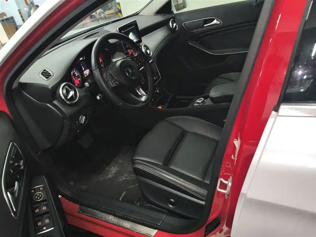 Mercedes-Benz GLA 2017 — фото 11