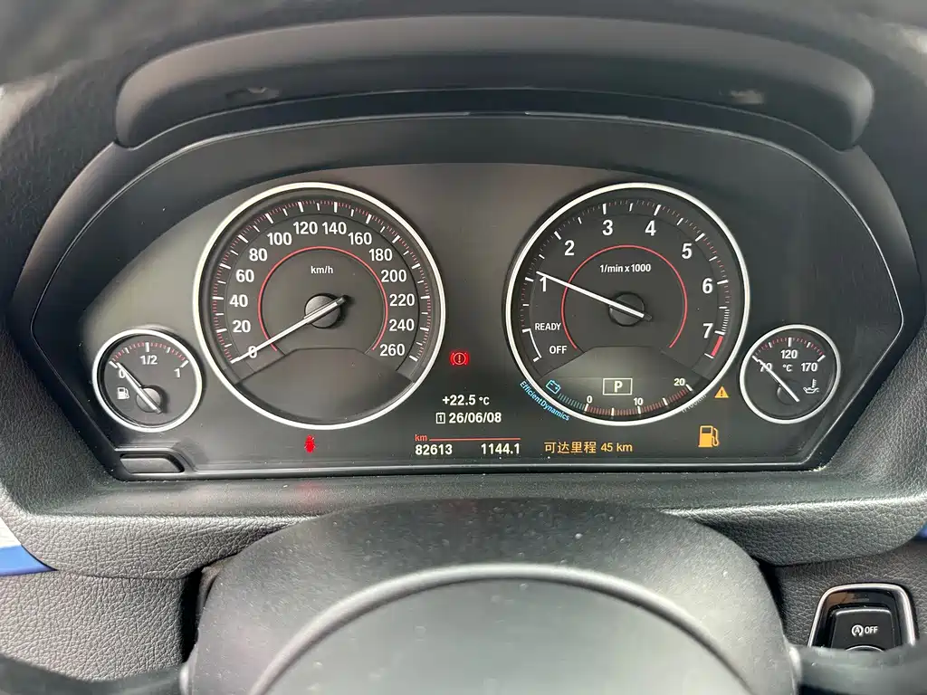 BMW 3 Series 2018 — фото 14