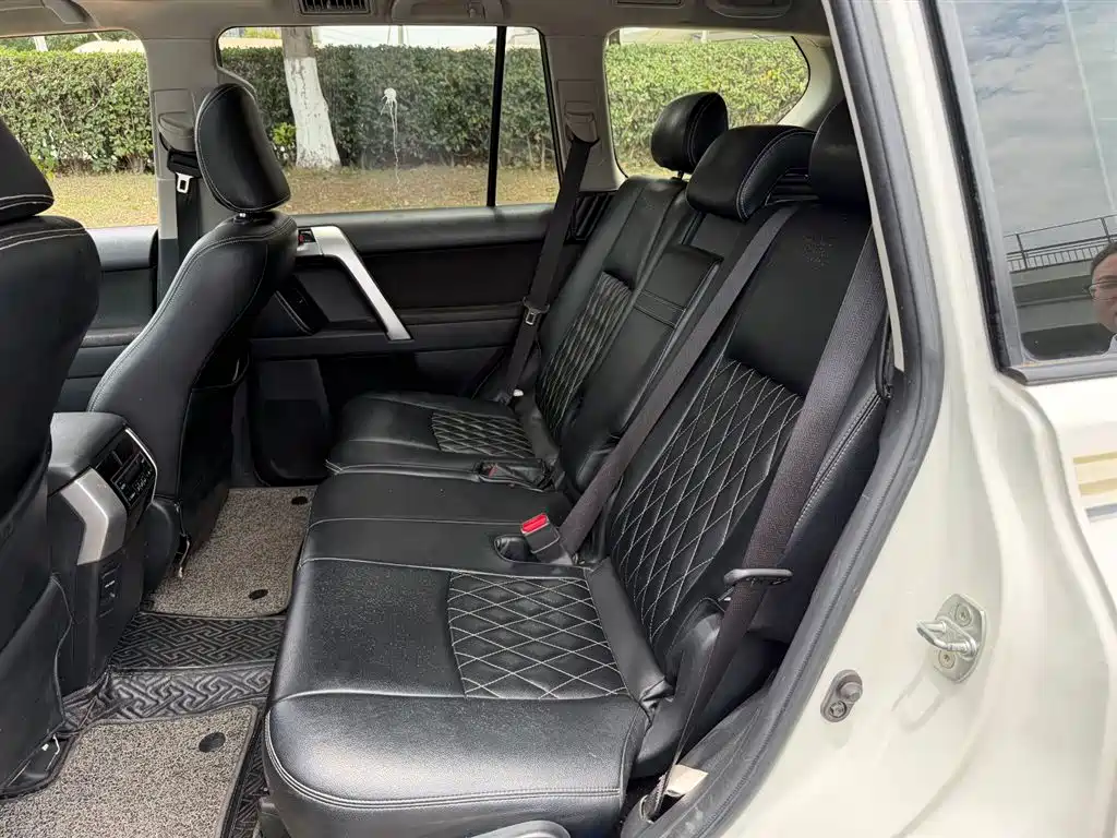 Toyota Prado 2019 — фото 10