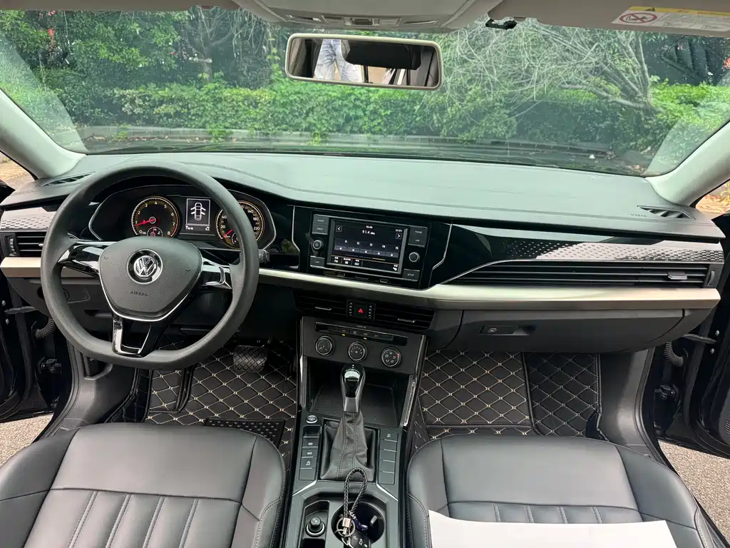 Volkswagen Passat 2019 — фото 11