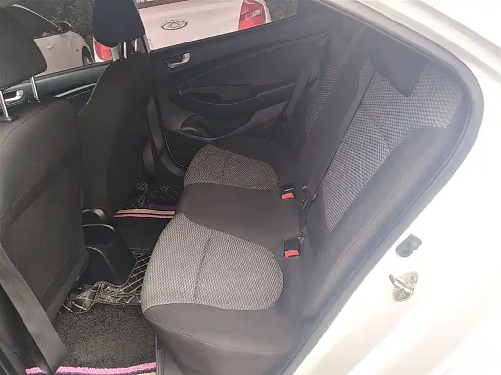 Hyundai Verna 2019 — фото 17