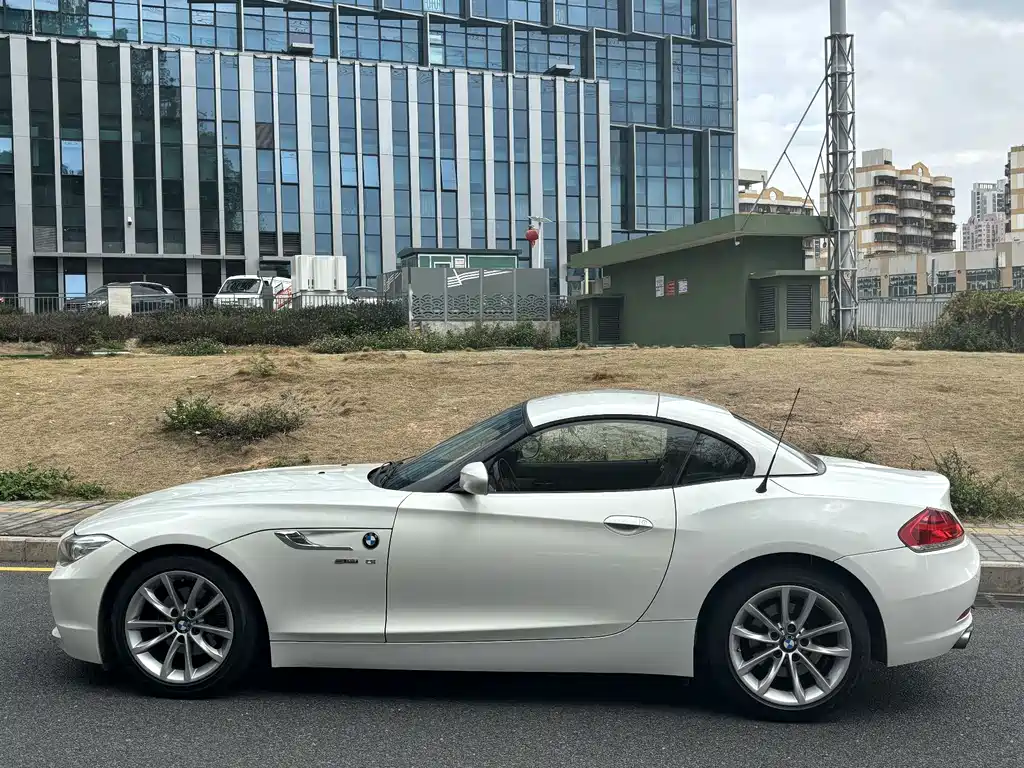 BMW Z4 2016 — фото 19