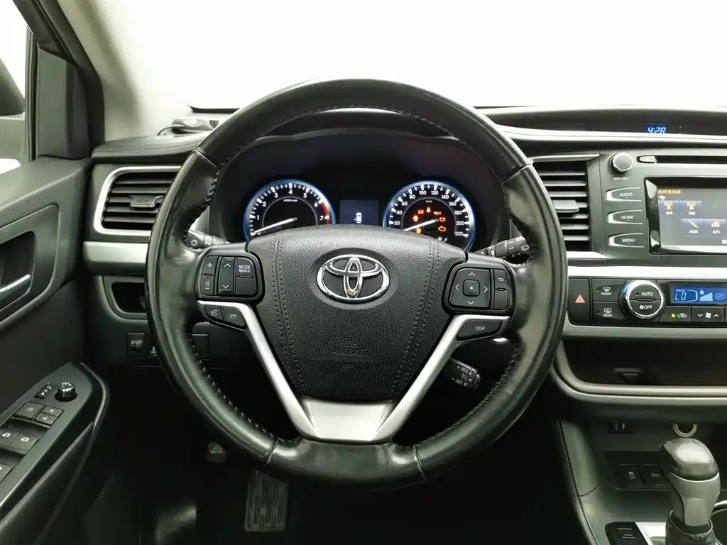 Toyota Highlander 2016 — фото 11