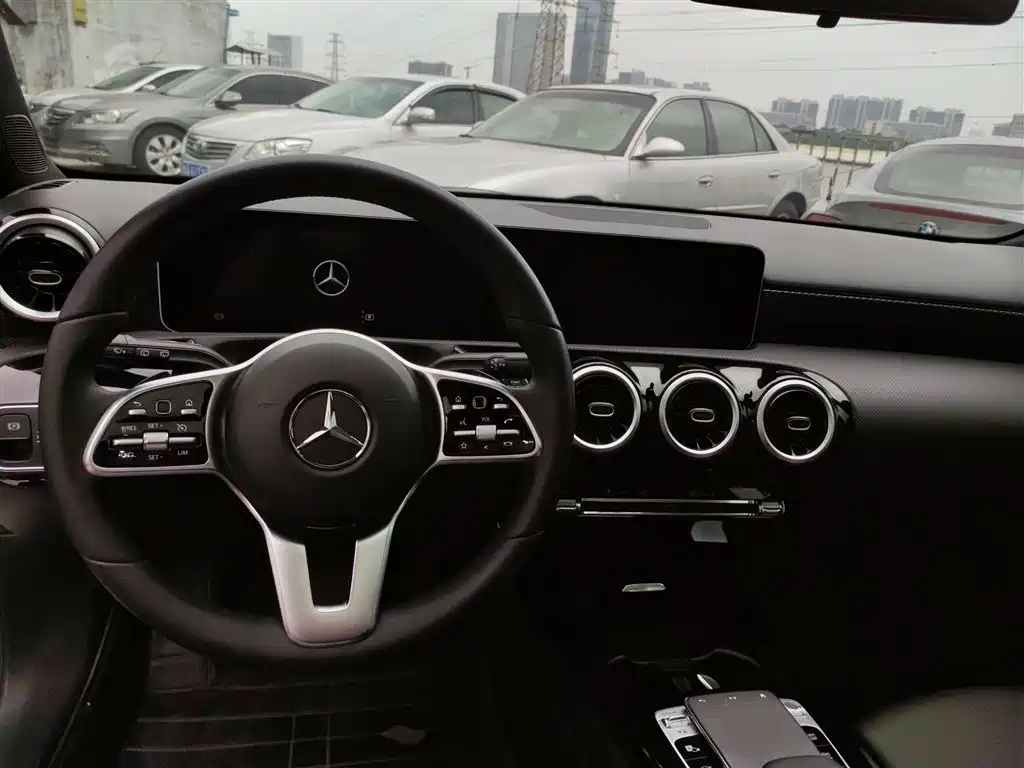 Mercedes-Benz A-Class 2020 — фото 16