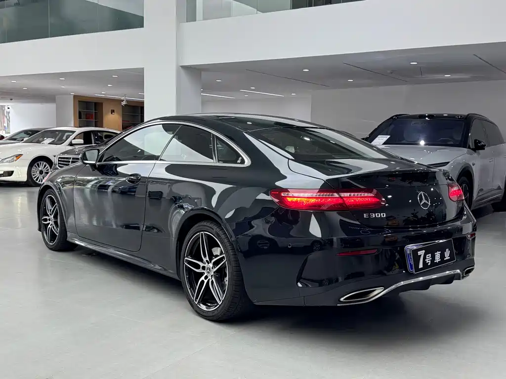 Mercedes-Benz E-Class 2019 — фото 16