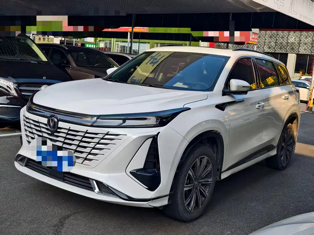 Changan CS75 PLUS 2023 — фото 1
