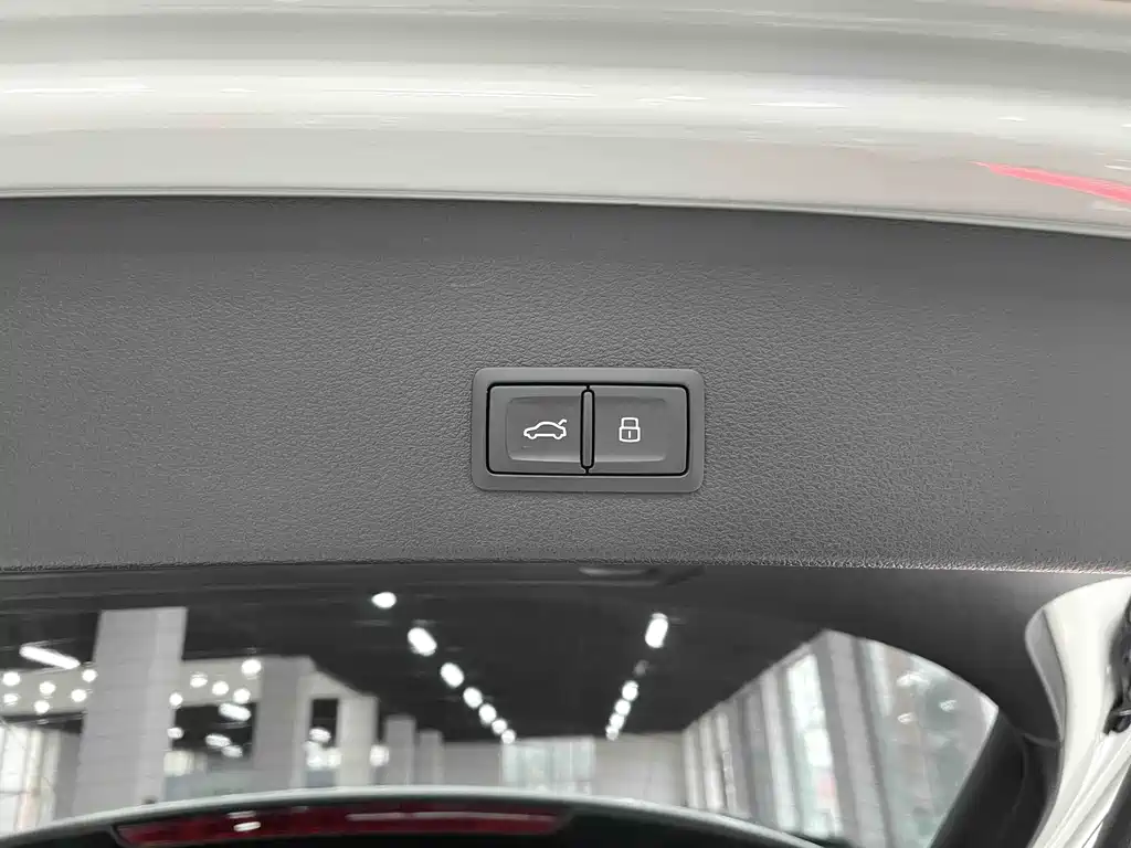 Audi Q2L 2023 — фото 18
