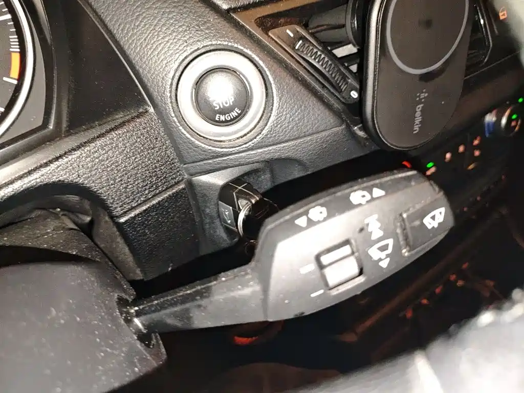 BMW X1 2015 — фото 12