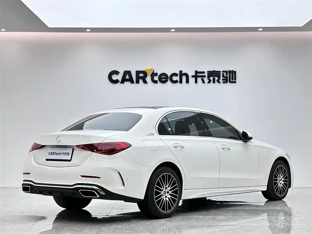 Mercedes-Benz C-Class 2024 — фото 5